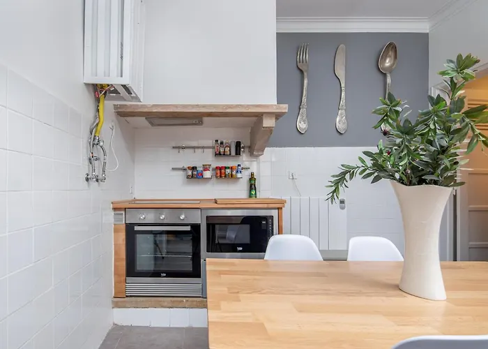 Classy 4bdr W/ Balcony By Lovelystay Apartamento