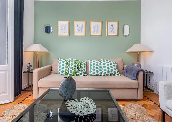 Classy 4bdr W/ Balcony By Lovelystay Apartamento