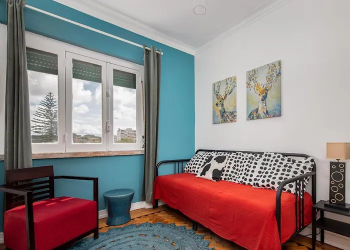 Apartamento Classy 4bdr W/ Balcony By Lovelystay *